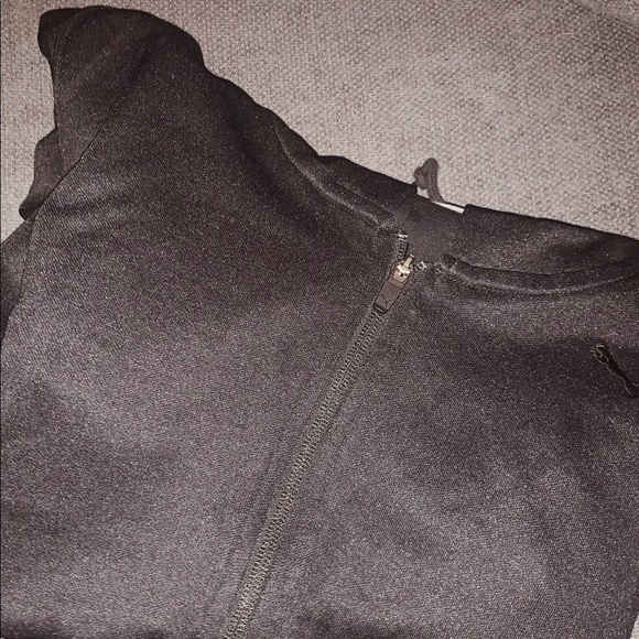 size medium women’s puma cropped sweater - Picture 1 of 4